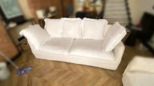 Resultado tras el tratamiento de Sofaclín: el algodón blanco recupera su luminosidad original, sin cercos, sombras ni restos de manchas.